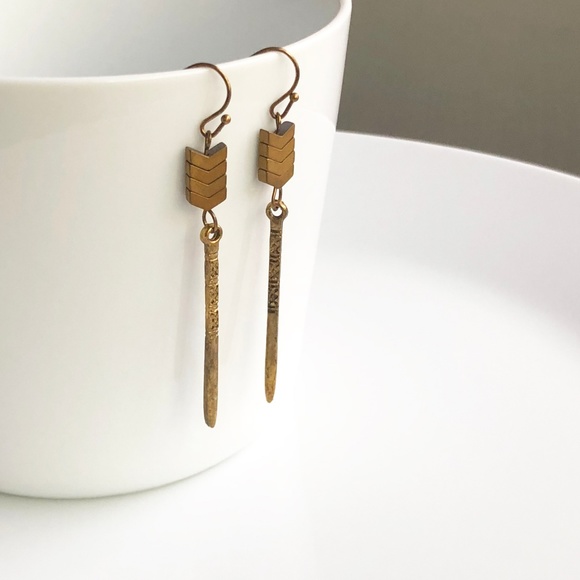 Jewelry - NEW "Lagertha" Stone Earrings (gold)